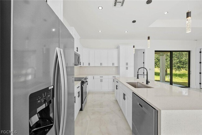 Building Photo - 760 Festival Ave