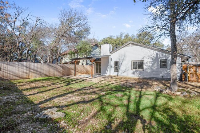 Building Photo - 9717 Anderson Village Dr