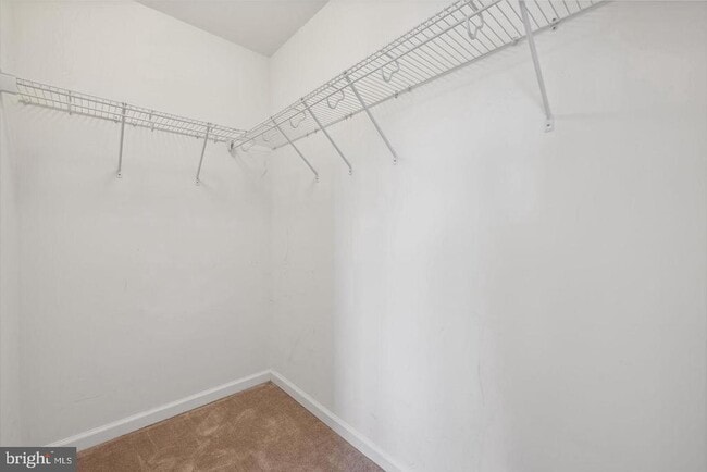 Building Photo - 6252 Newport Ct