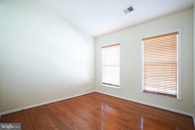 Building Photo - 5685 Faircloth Ct