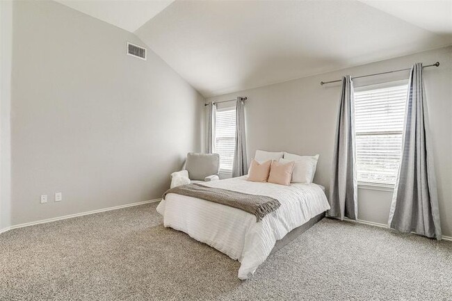 Master Bedroom - 1008 Long Pointe Ave