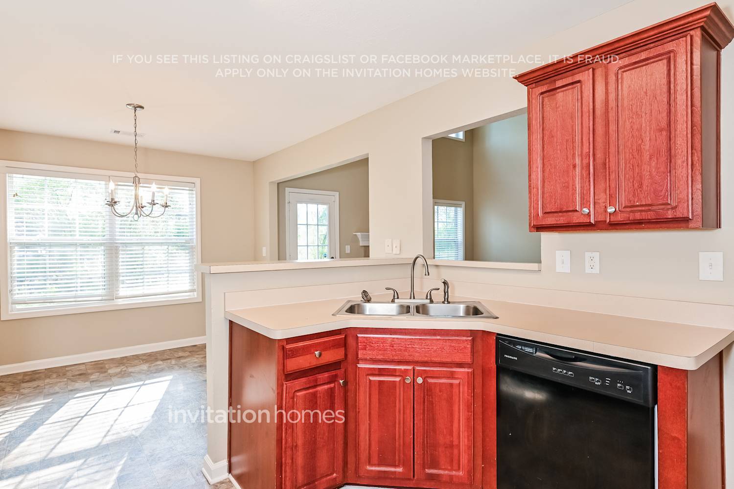 Building Photo - 6685 White Walnut Way