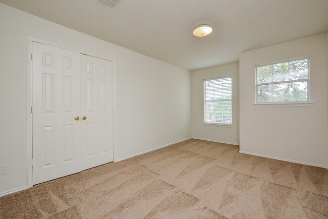 Building Photo - 18326 Thicket Grove Rd