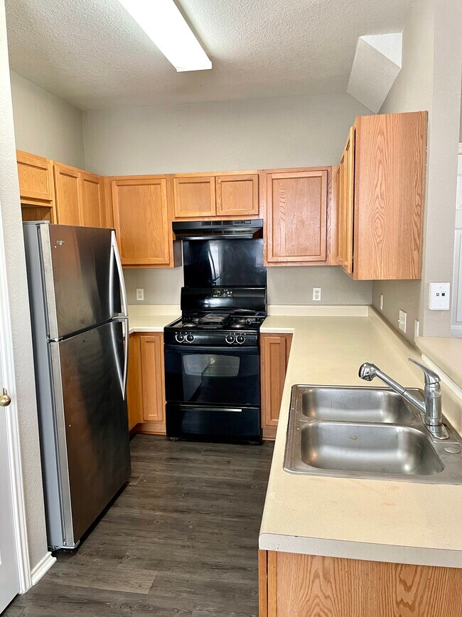 Building Photo - 13804 Harris Ridge Blvd