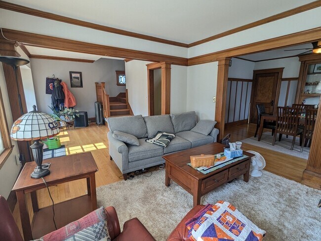 Building Photo - 17 Commonwealth Rd