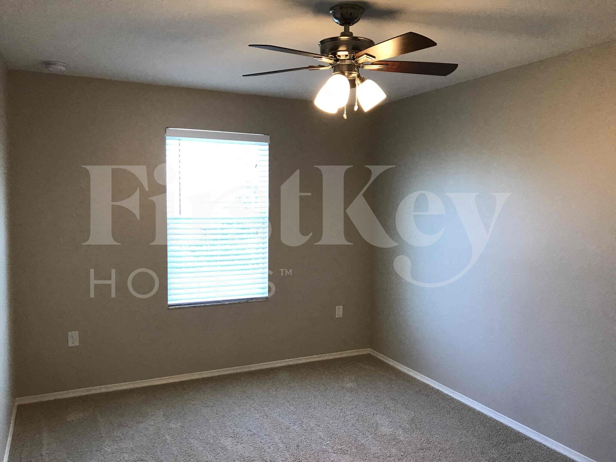 Building Photo - 5455 Sandy Shell Dr