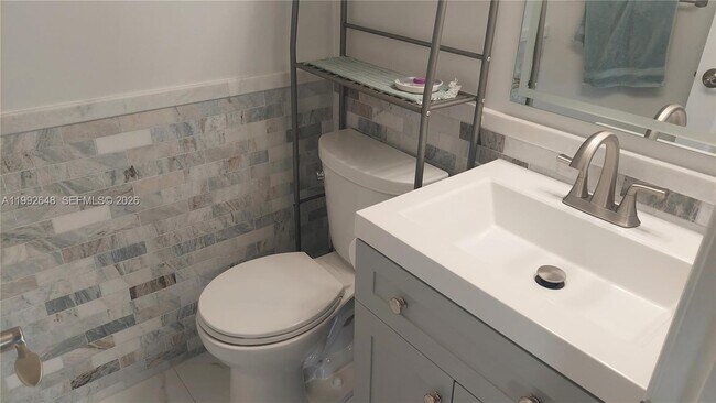 Building Photo - 1731 SE 15th St