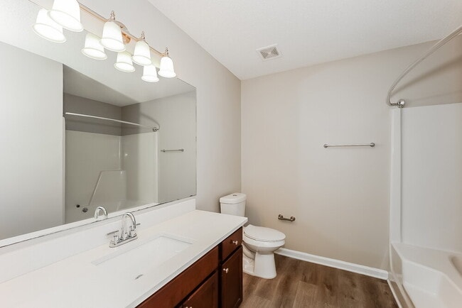 Building Photo - 15 Cityview Dr