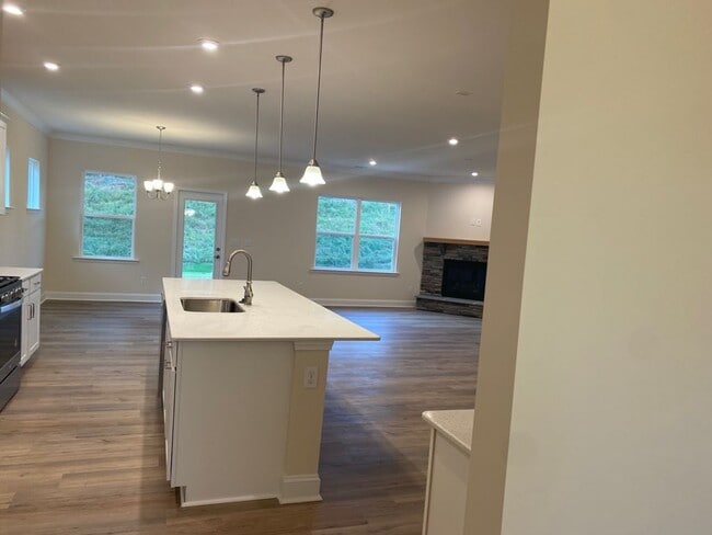Building Photo - 19020 Yellow Birch Dr