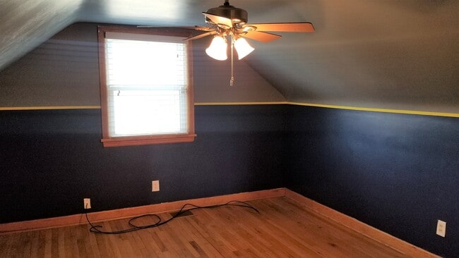 Building Photo - CHECK ME OUT!  3 Bedrooms, 2 Full Baths, B...