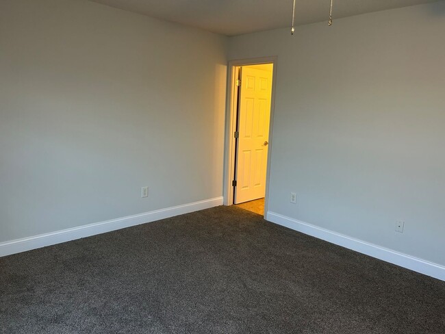 Building Photo - 2 Bedroom/ 2.5 Bath ? Jonesborough, TN 37659