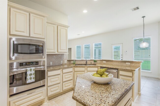 Building Photo - 26819 Shoal Hollow Ct