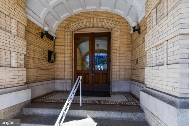 Building Photo - 1851 Columbia Rd NW