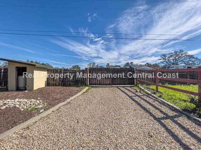 Building Photo - 9393 Eagle Vista Way