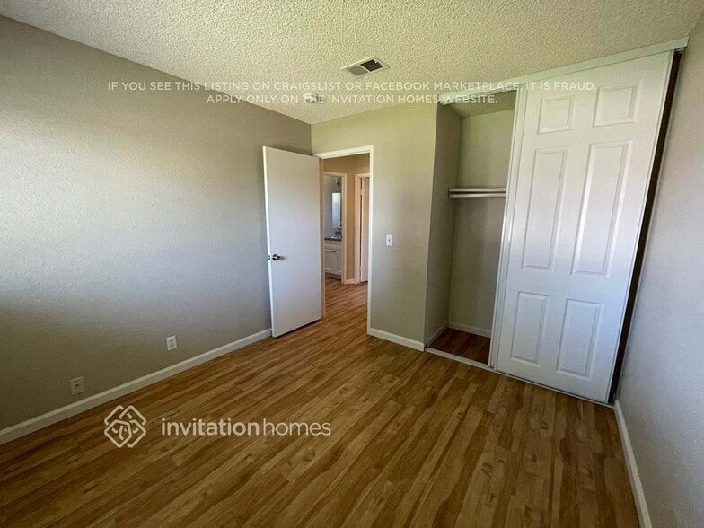Building Photo - 118 Croydon Ct