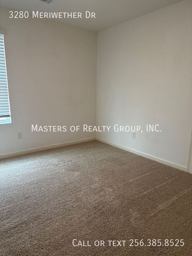 Building Photo - 3280 Meriwether Dr
