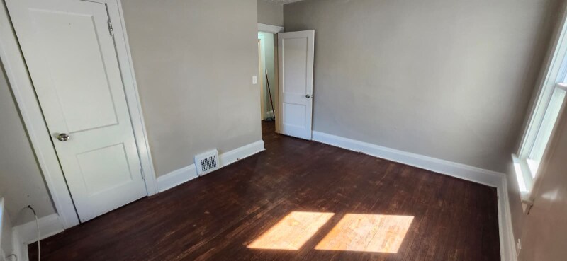 Building Photo - 2164 Edgewood Rd