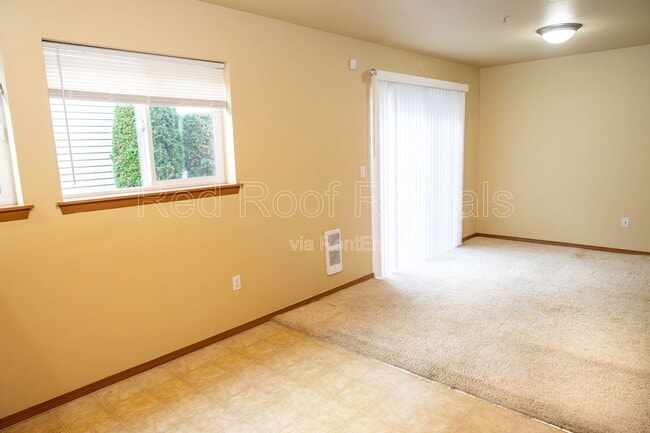 Building Photo - 10512 140th St Ct E