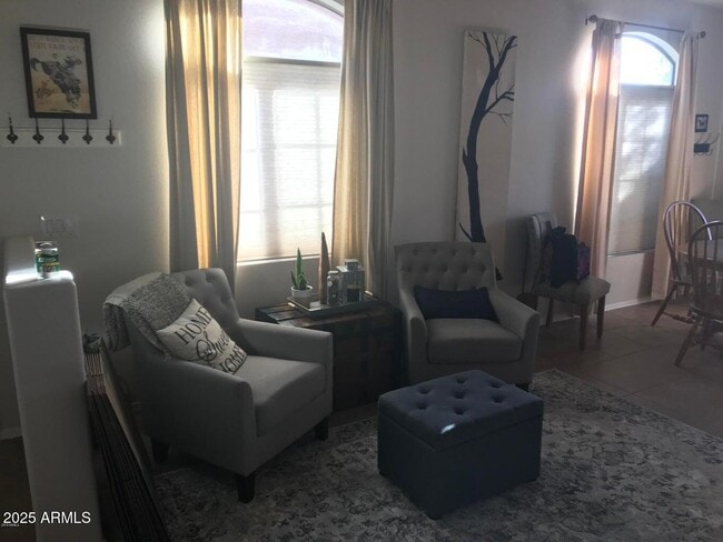 Building Photo - 2725 E Mine Creek Rd