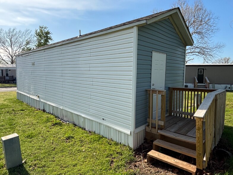 Building Photo - 2830 Mark Cir