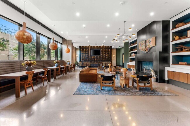 Building Photo - Luxury Condo with Skyline Views