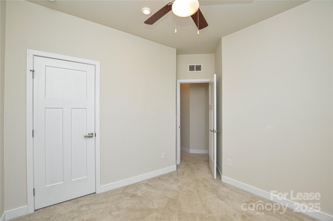 Building Photo - 9833 Oaklawn Blvd NW