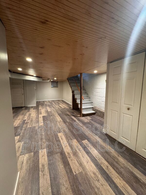 Building Photo - 1411 Lawrence Rd