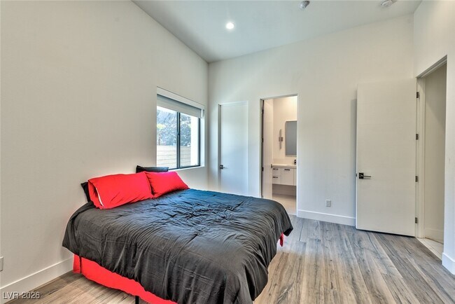 Building Photo - 702 Blackrock Rim Dr