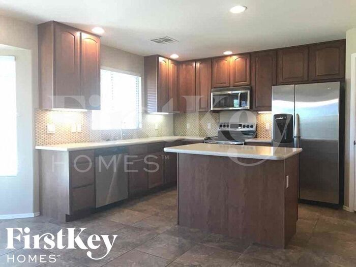 Building Photo - 2814 W Kowalsky Ln