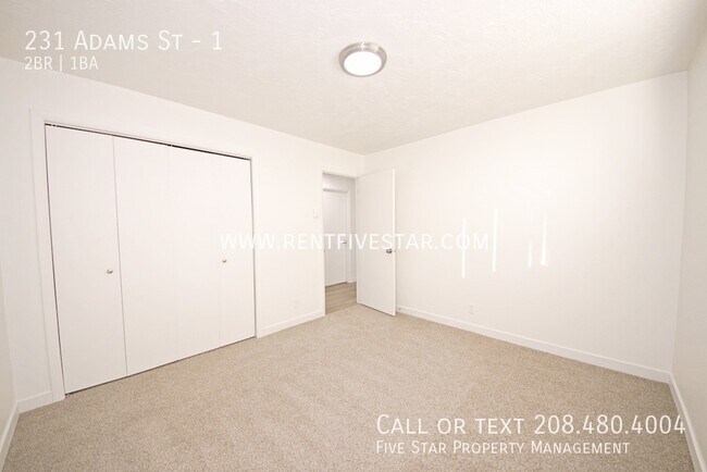 Building Photo - 231 Adams St