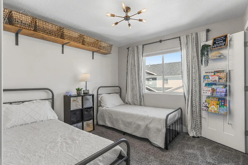 Building Photo - 1540 S 1450 W