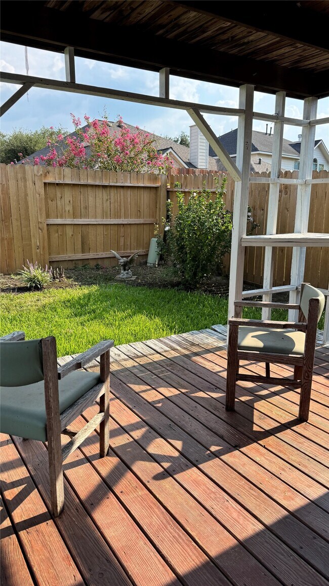 Building Photo - 16411 Redwicke Ln