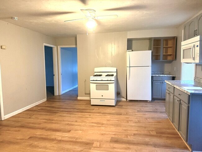 Building Photo - 45 Mitchell St