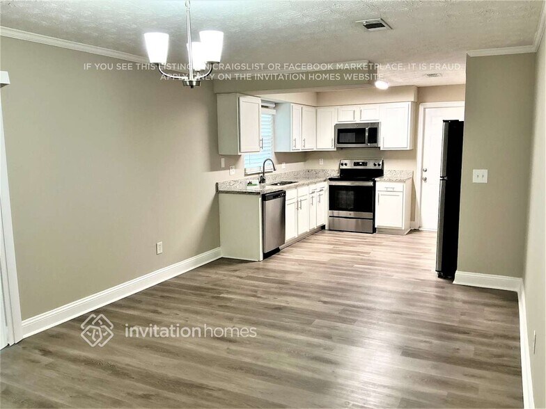 Building Photo - 3537 Fortuna Dr