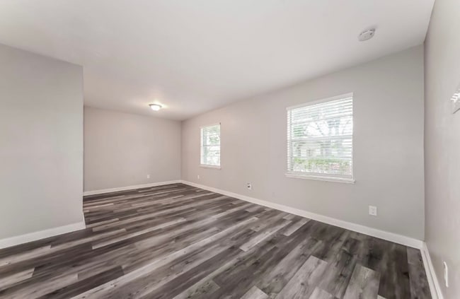 Building Photo - 2709 Clover Valley Dr