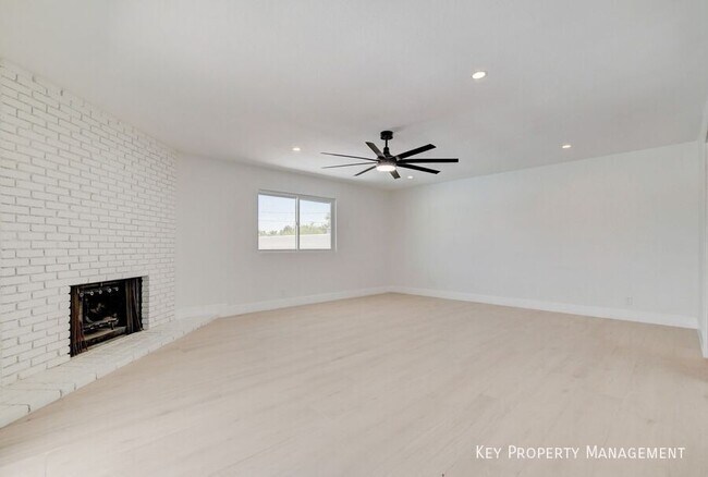 Building Photo - 3962 Euclid St