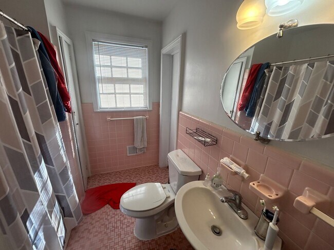 Building Photo - 4826 Kilbourne Rd