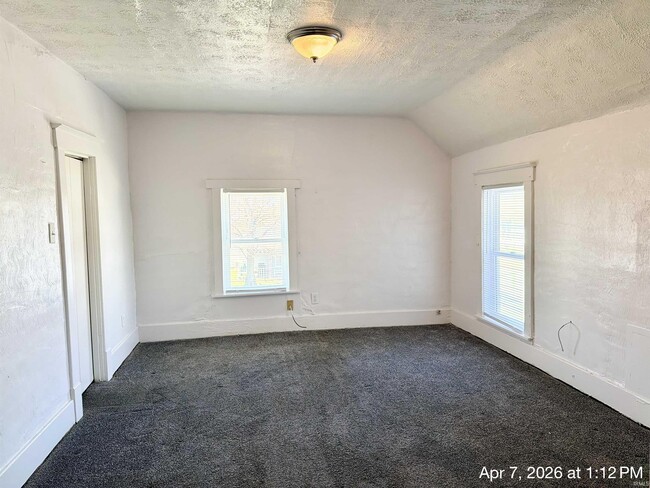 Building Photo - 131 W Lordeman St