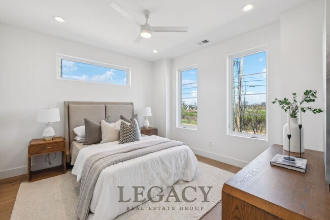 Building Photo - 1200 Phillips St