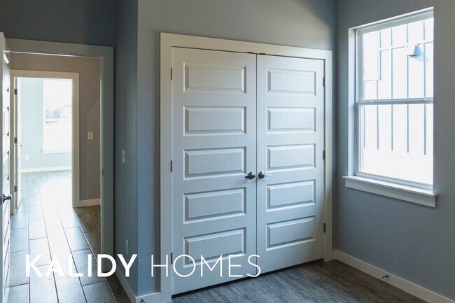 Building Photo - 504 Remington Ave