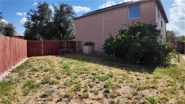 Building Photo - 3908 Redbird Ave