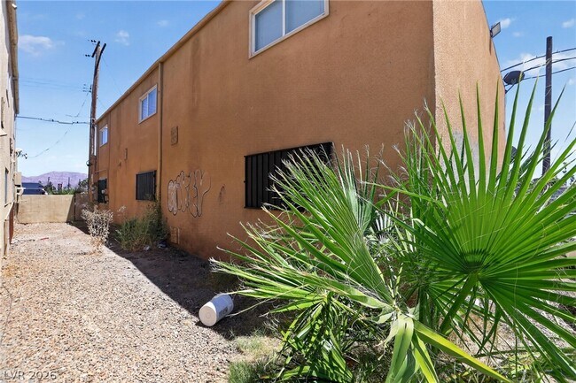 Building Photo - 1301 N 23rd St