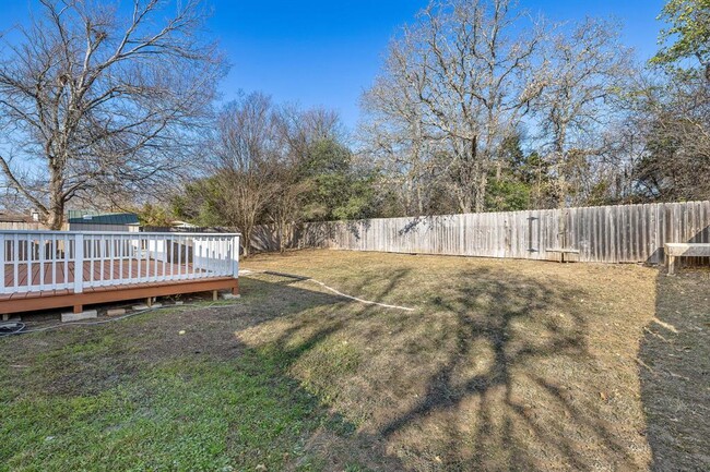 Building Photo - 2003 Dayflower Trce