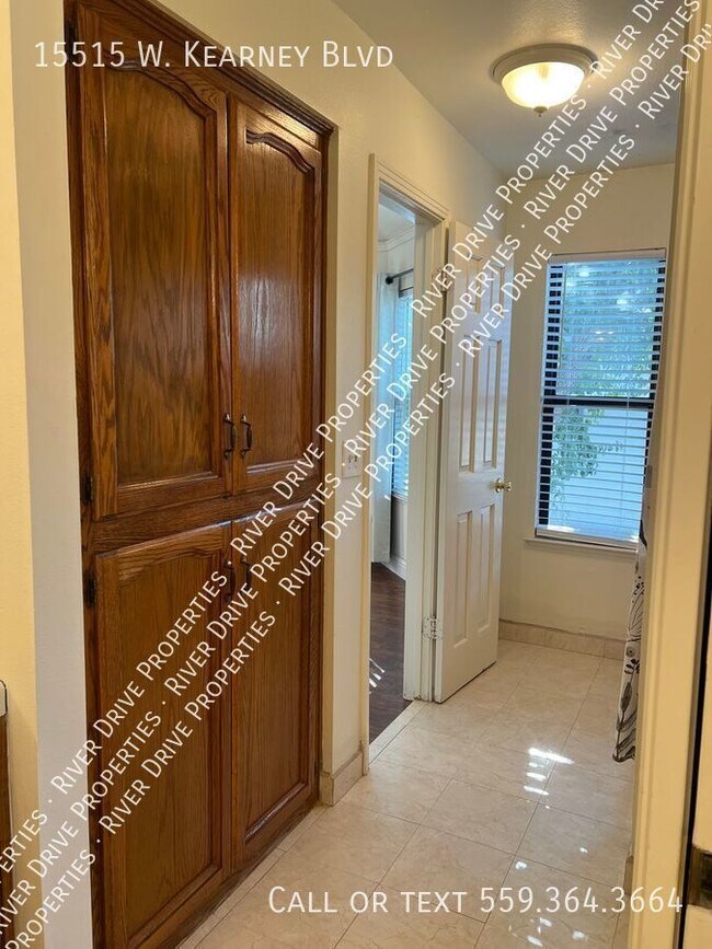 Building Photo - Spacious Two Bedroom in Kerman!