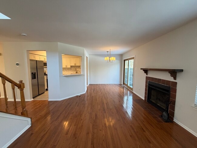 Building Photo - 660 Bayberry Ln