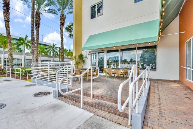 Building Photo - 18800 NE 29th Ave