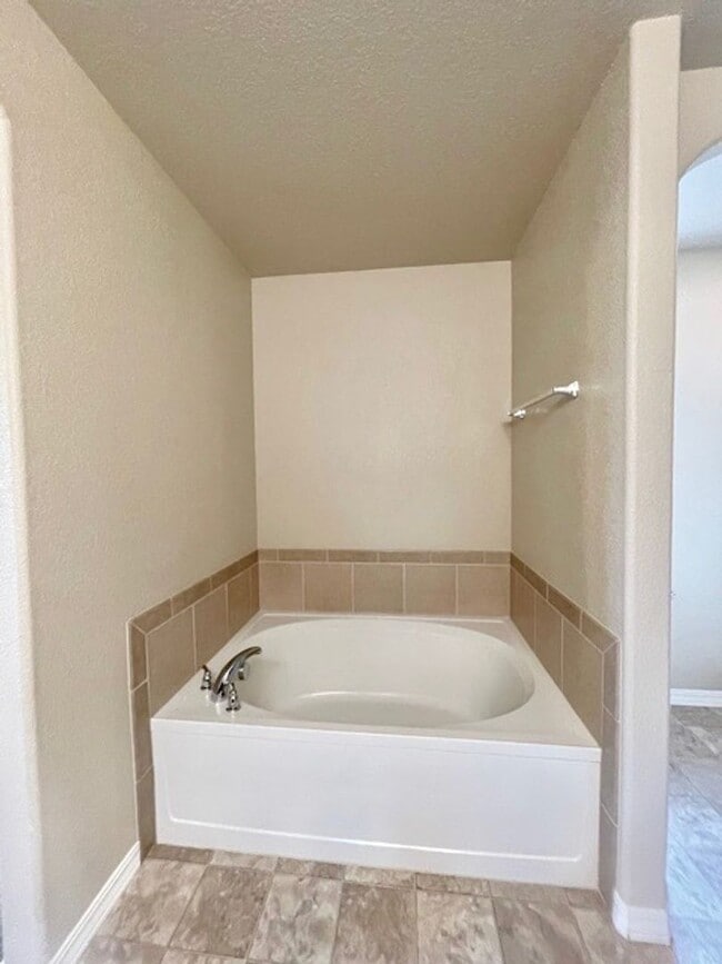 Building Photo - Stetson Hills Home with 3 Bedrooms and 2.5 Baths Available in May