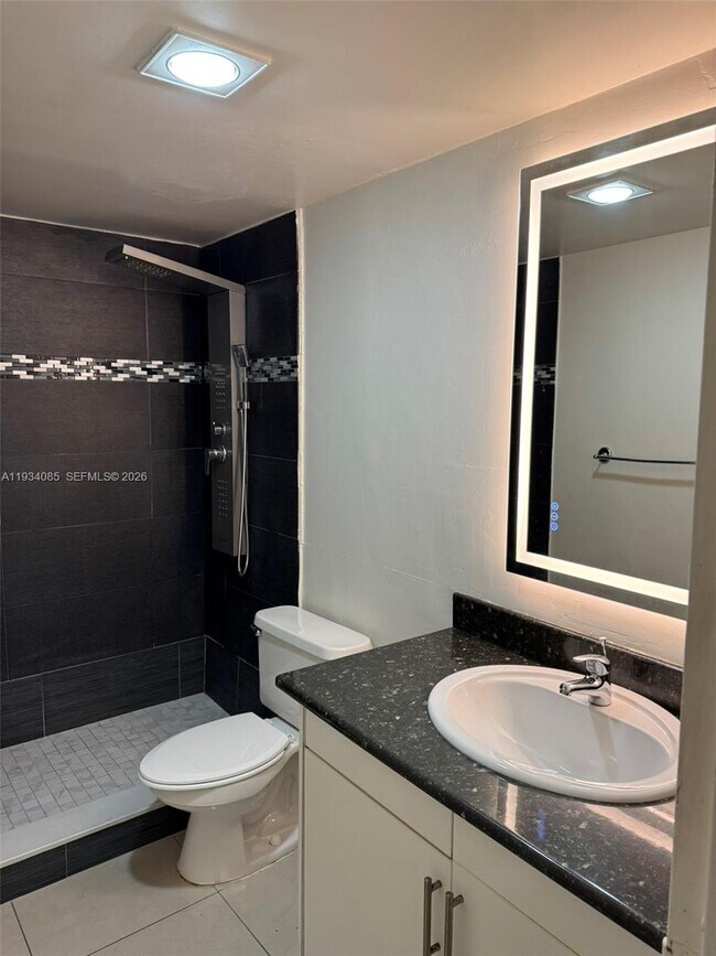 Building Photo - 301 Golden Isles Dr