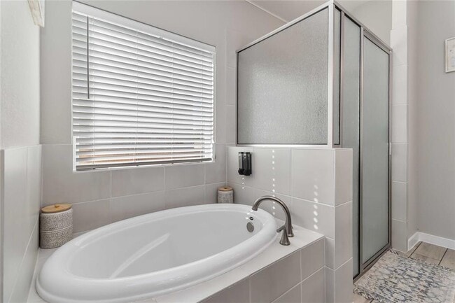 Building Photo - 116 Charles Zanco Dr