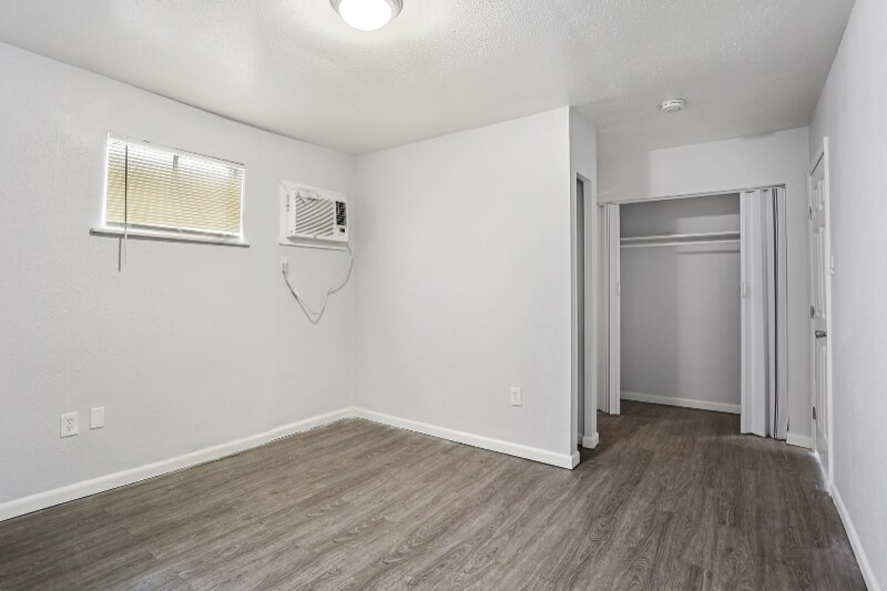 Building Photo - 1536 Stumpf Blvd